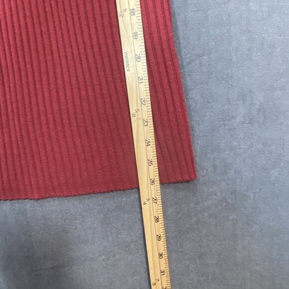 RQT Ribbed Maroon Knit Short Sleeve Top With Chain Neckline Accent Womens XL - Picture 9 of 10